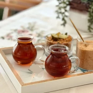 6'lı Keyfi Ala Çizgili Borosilikat Cam Kulplu Çay Bardağı Seti – Isıya Dayanıklı Kupa (220-255 ml)